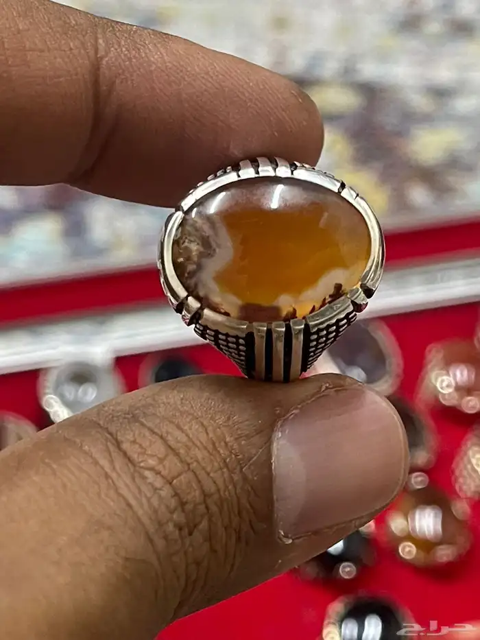 خاتم عقيق يمني بلطخه عسلي صياغة عارف 1
