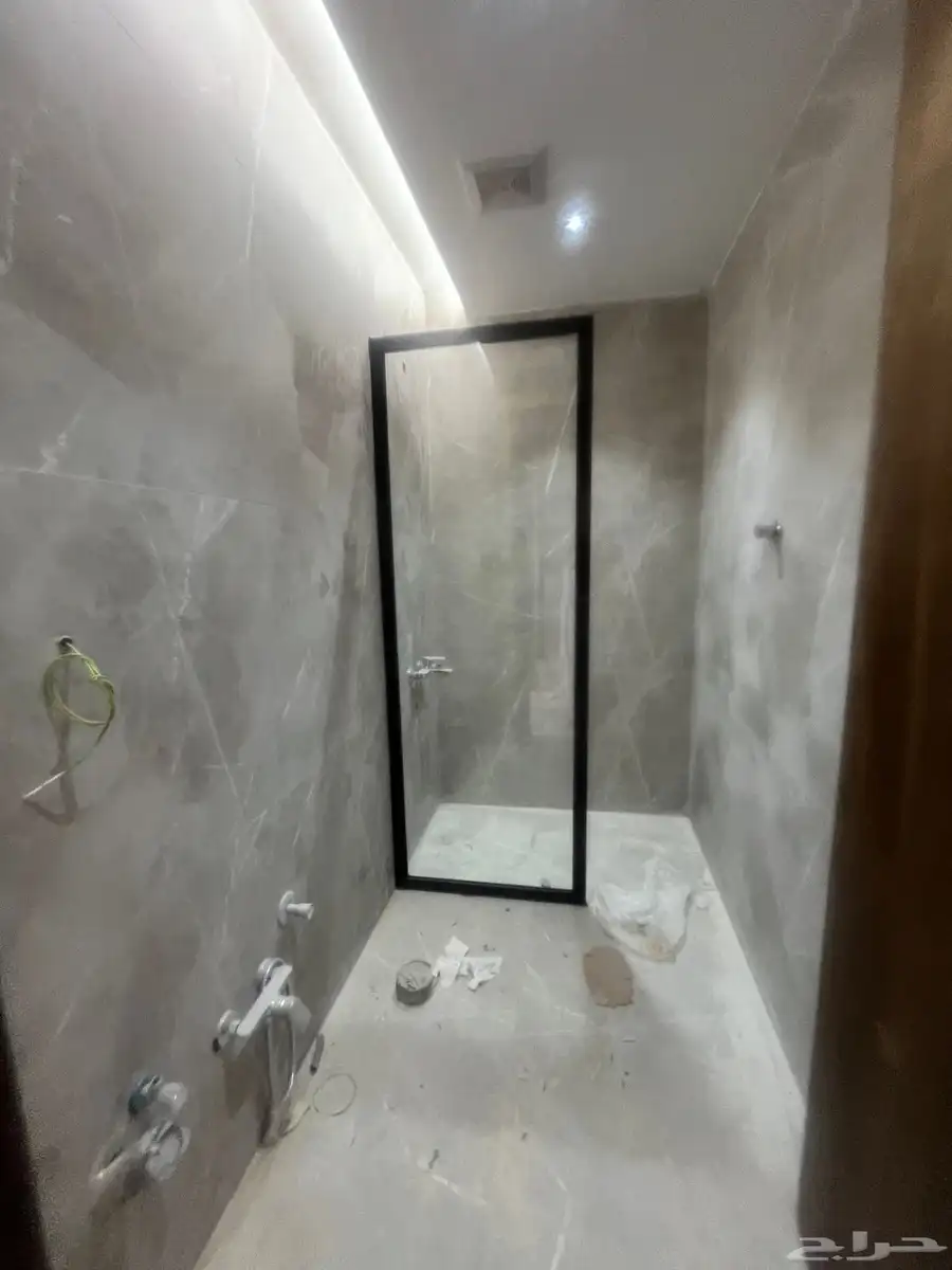 للبيع روفات تبدا من 630 8