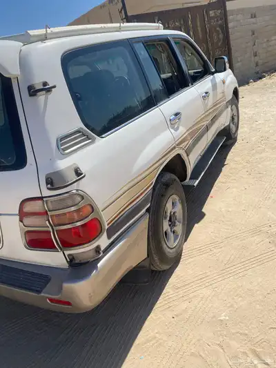 جيب لاند كروزر صالون موديل 2000 محركات شرط البدي طقات خارجي 6