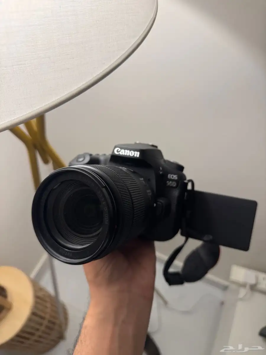 كاميرا canon 90D شبه جديده 2