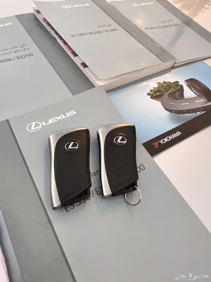 لكزس ( ES 350 ) 2020 ممشى 93 بحالة الوكالة 96