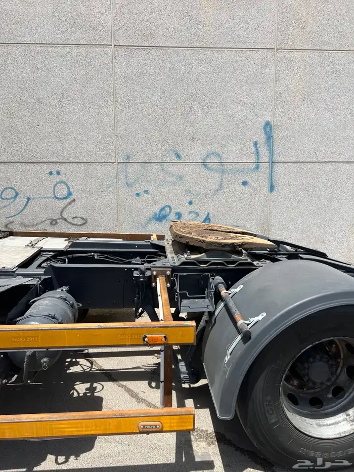 شاحنة فولفو للبيع جدا  نظيفة 5