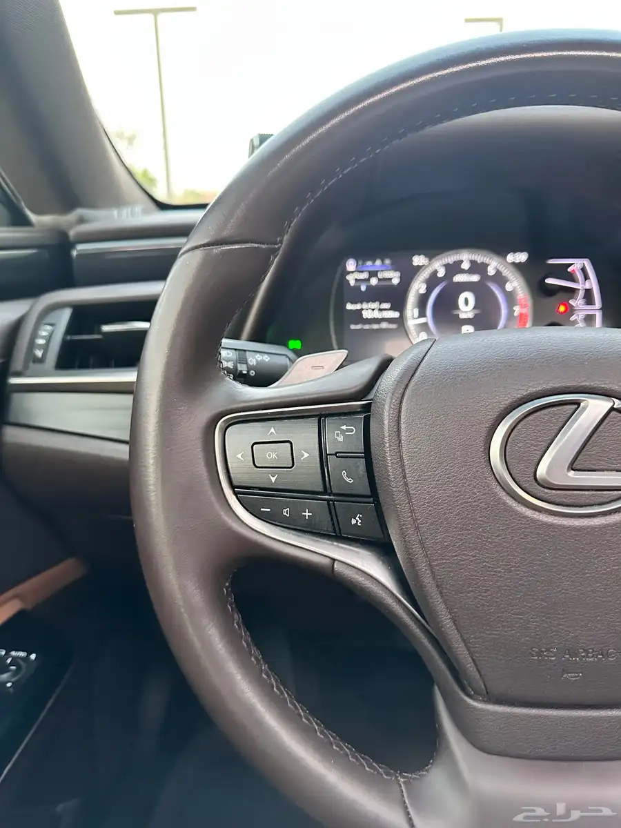 لكزس ( ES 350 ) 2020 ممشى 93 بحالة الوكالة 60