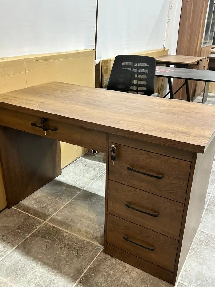 مكتب صغير أو مكتب كمبيوتر متوفر في متجرنا بتصميم جديد 13