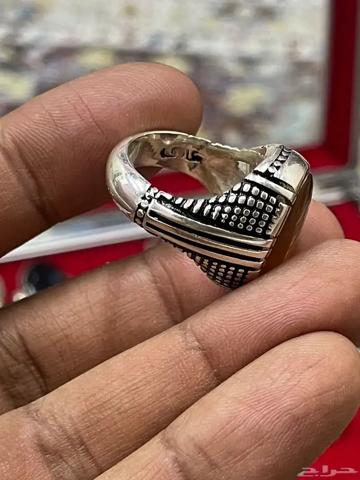 خاتم عقيق يمني بلطخه عسلي صياغة عارف 6