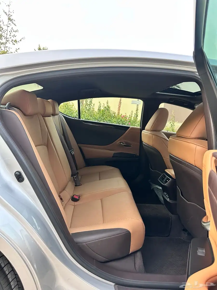 لكزس ( ES 350 ) 2020 ممشى 93 بحالة الوكالة 35