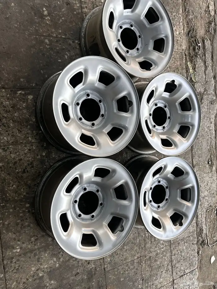 5 جنوط نيسان اصلي وكاله  مقاس 16 5