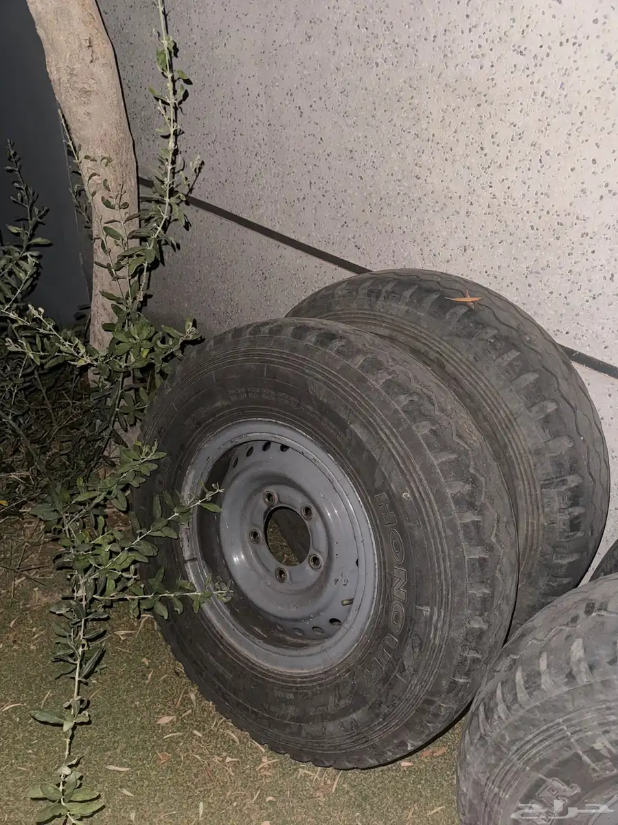 جنوط شنبر للبيع مع كفراتهن دنلوب 2