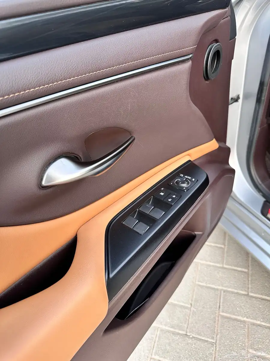 لكزس ( ES 350 ) 2020 ممشى 93 بحالة الوكالة 16