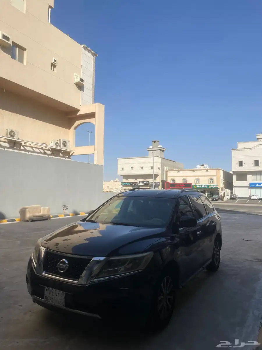 Nissan pathfinder S 2016 للبدل 3