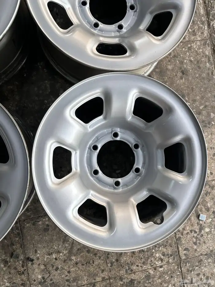 5 جنوط نيسان اصلي وكاله  مقاس 16 8