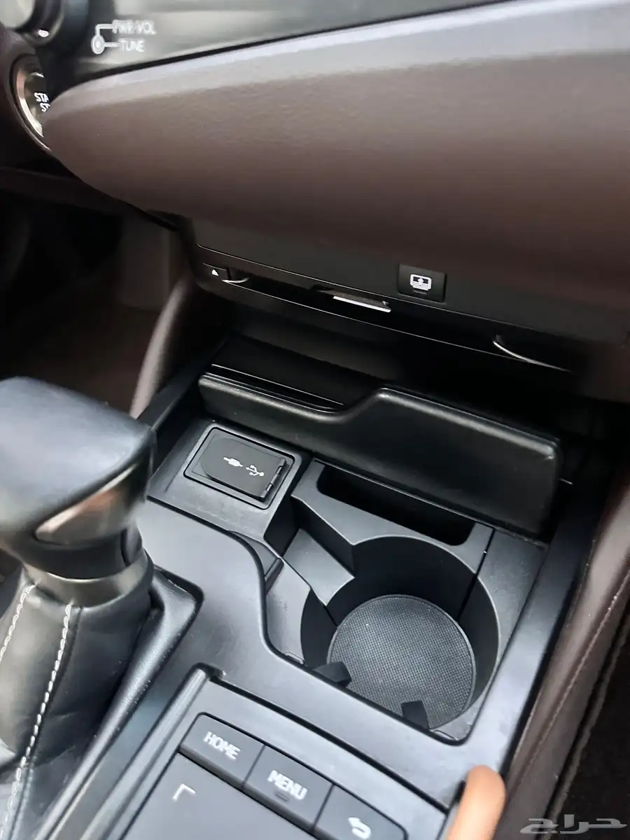 لكزس ( ES 350 ) 2020 ممشى 93 بحالة الوكالة 70