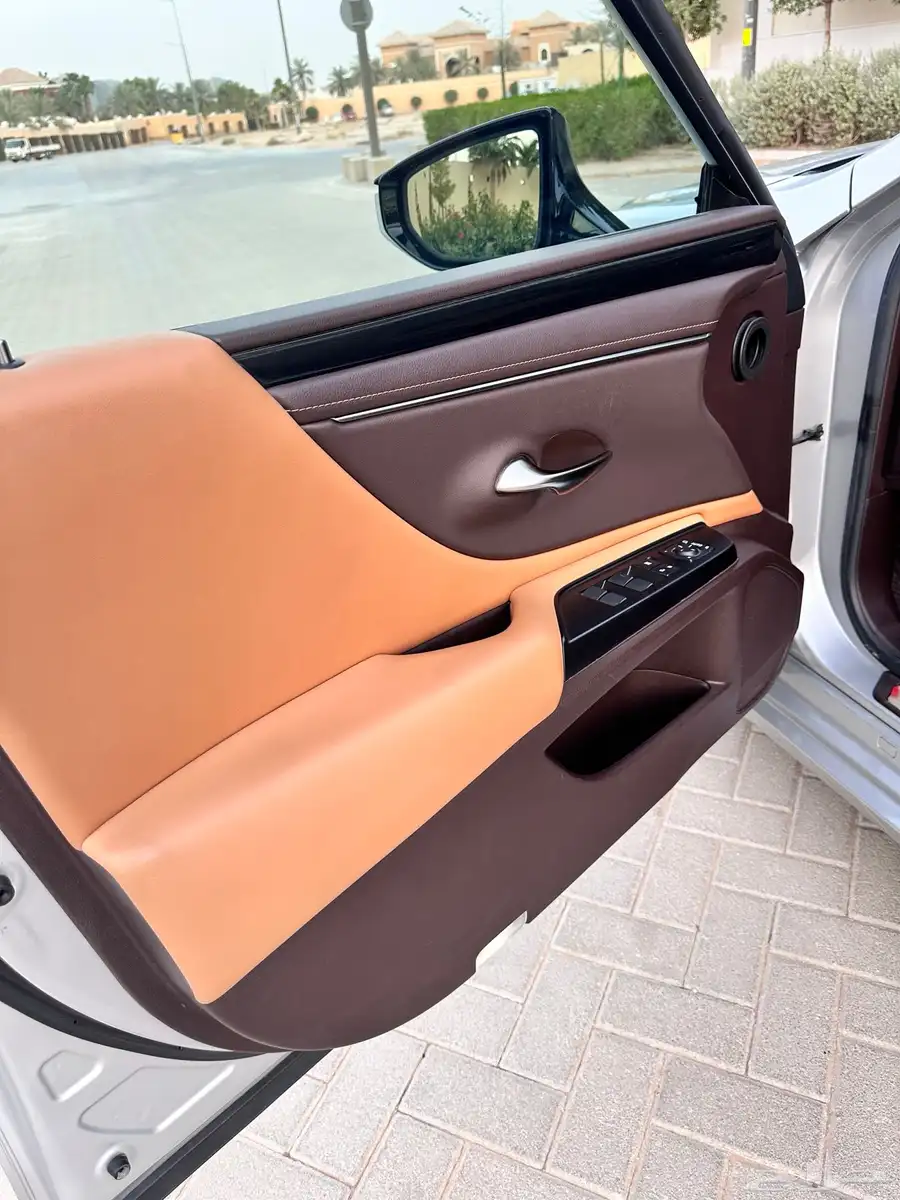 لكزس ( ES 350 ) 2020 ممشى 93 بحالة الوكالة 15