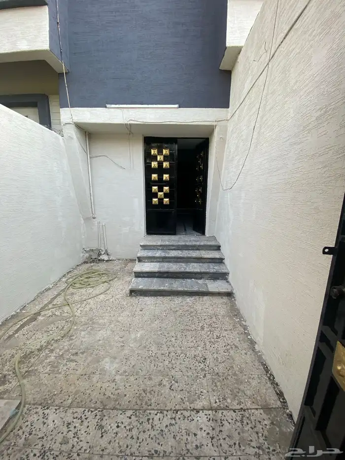 عماره للبيع في حي الخالديه 3