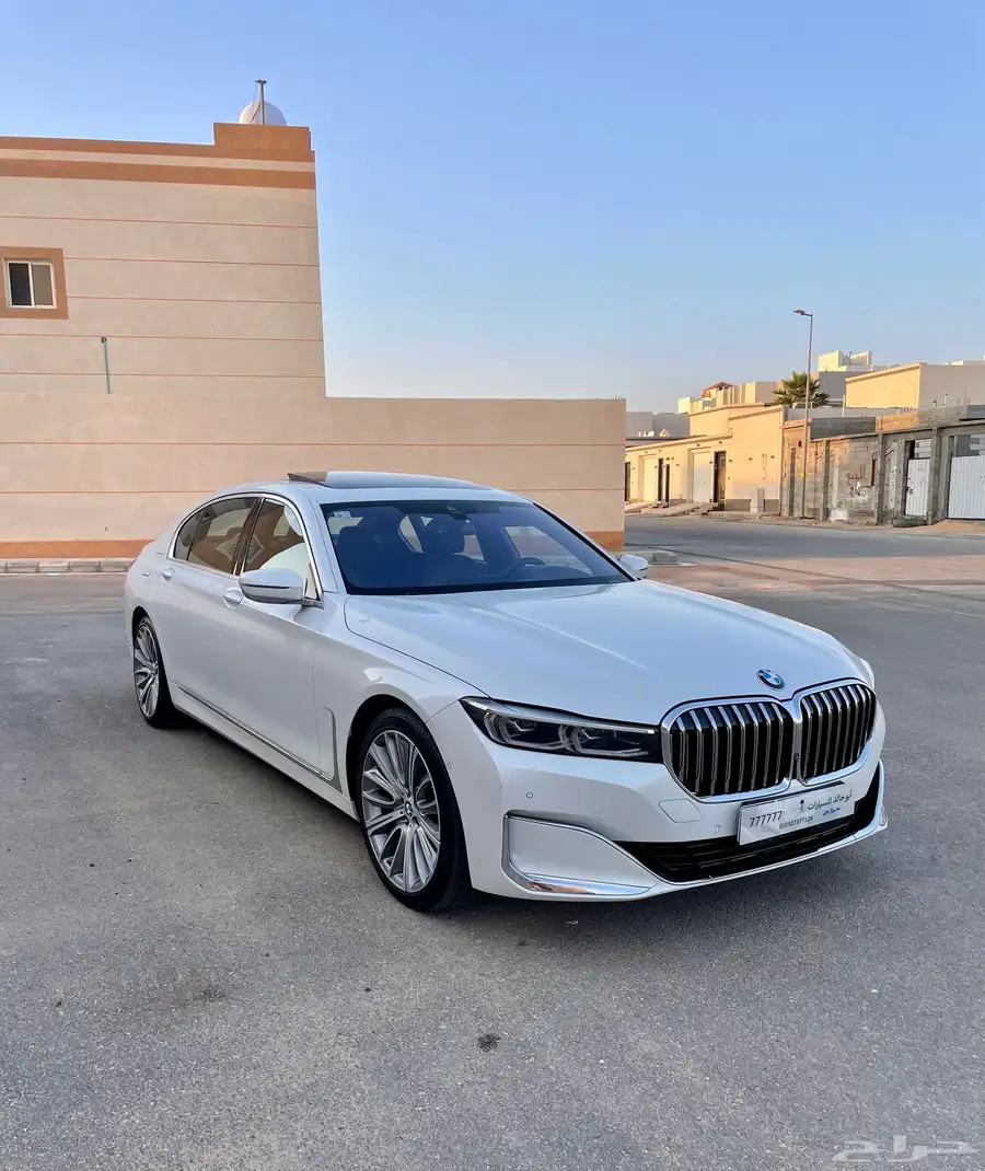بي ام دبليو 2020 - 730Li 2