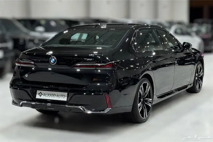 بي ام دبليو 735i M kitموديل 2026 فل كامل جديد فاتورة ضريبية 5