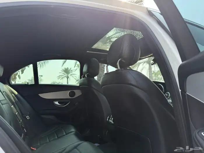 مرسيدس C300 وإصدار بطاقة الهوية الاماراتية 7