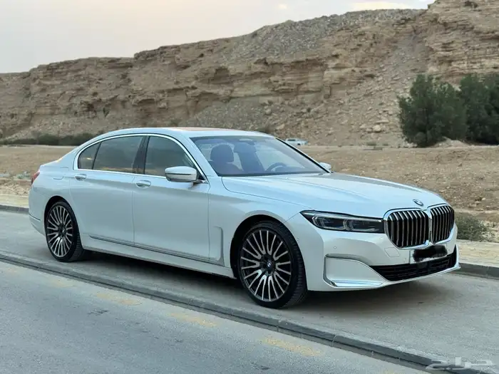 BMW 750il 2020 ممشى قليل جدا 16