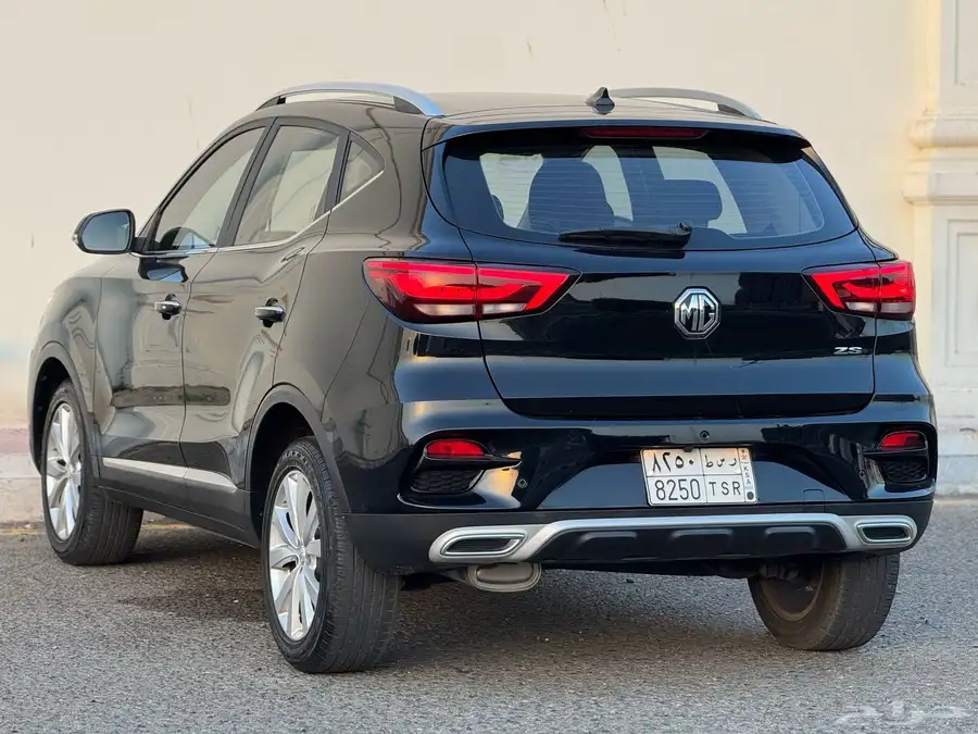 MG   ZS   2023 نص فل البيع 37000 الف 2