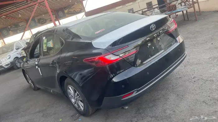 كامري ستاندر 2025 اسود 9