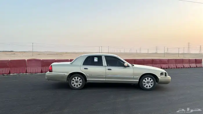 للبيع فورد 2004 5