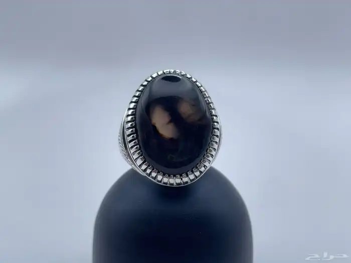 خاتم عقيق مميز بصياغة الكتف 1