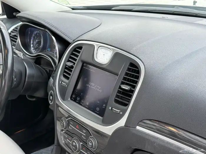 كرايزلر V8 2021هيمي C300 22