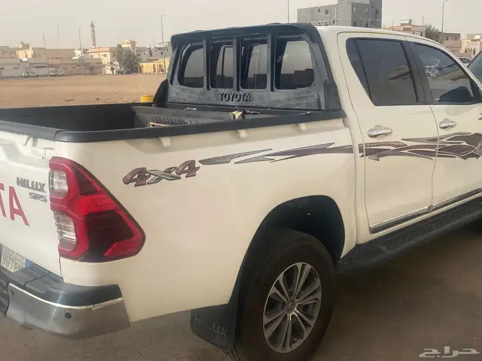 هيلكس 2023للبيع نظيفه جدن علئ حالتها الوكاله 2