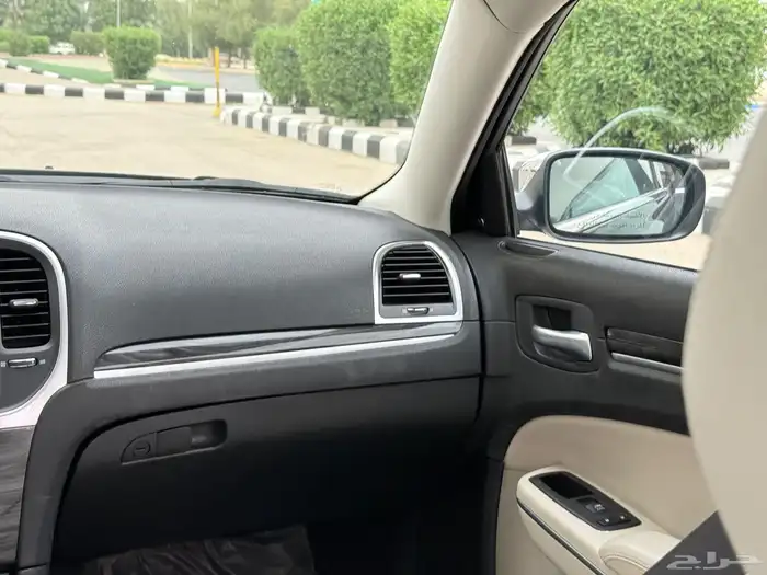 كرايزلر V8 2021هيمي C300 31