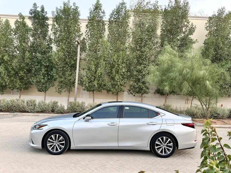 لكزس ( ES 350 ) 2020 ممشى 93 بحالة الوكالة 5