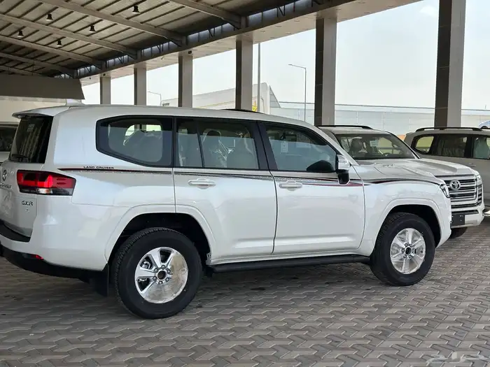 تويوتا لاندكروزر GXR L2 استاندر بريمي 2025 2