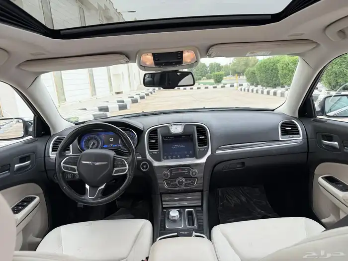 كرايزلر V8 2021هيمي C300 23