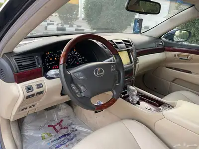 لكزس LS460 2007 بحاله جيده 11