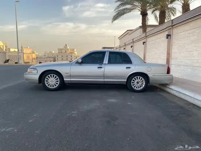 فورد جراند ماركيز 6