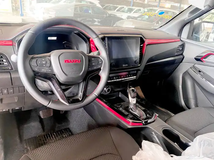 ايسوزو ديماكس غمارتين GT 2025 4