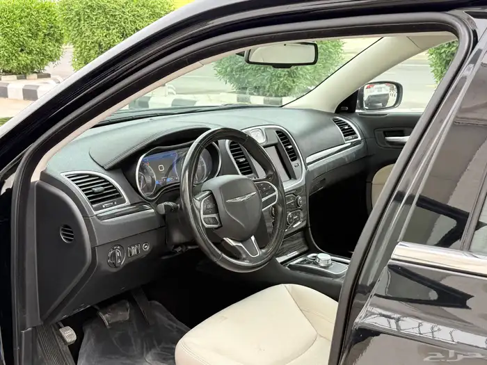 كرايزلر V8 2021هيمي C300 29