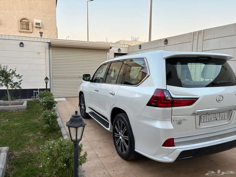 لكزس lx sport2018 3