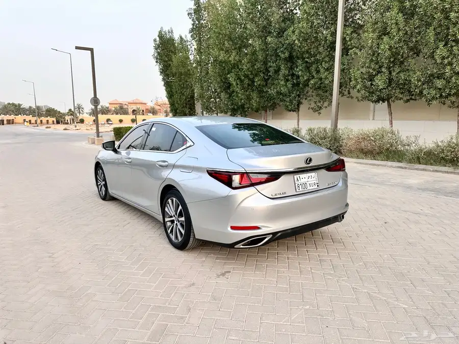 لكزس ( ES 350 ) 2020 ممشى 93 بحالة الوكالة 4