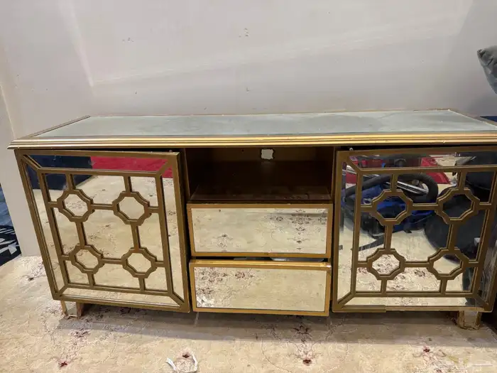 طاولة تلفزيون او بوفيه 0