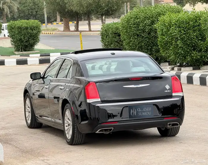 كرايزلر V8 2021هيمي C300 4
