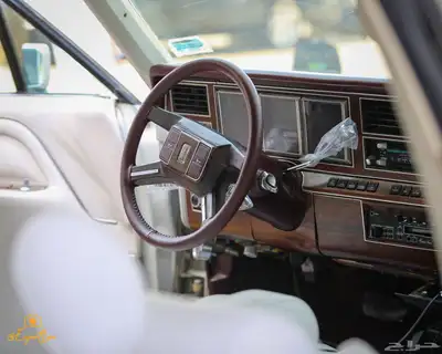 لنكولن تاون كار 1988 سعودي مجدد تجديد كامل بدي وكاله 4