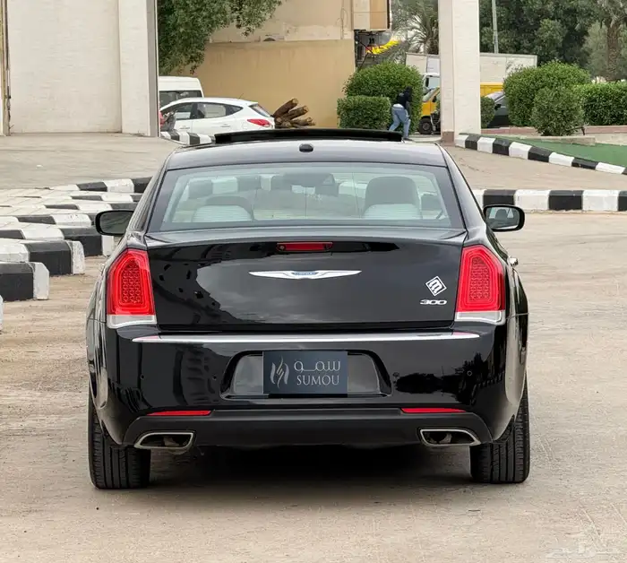كرايزلر V8 2021هيمي C300 3
