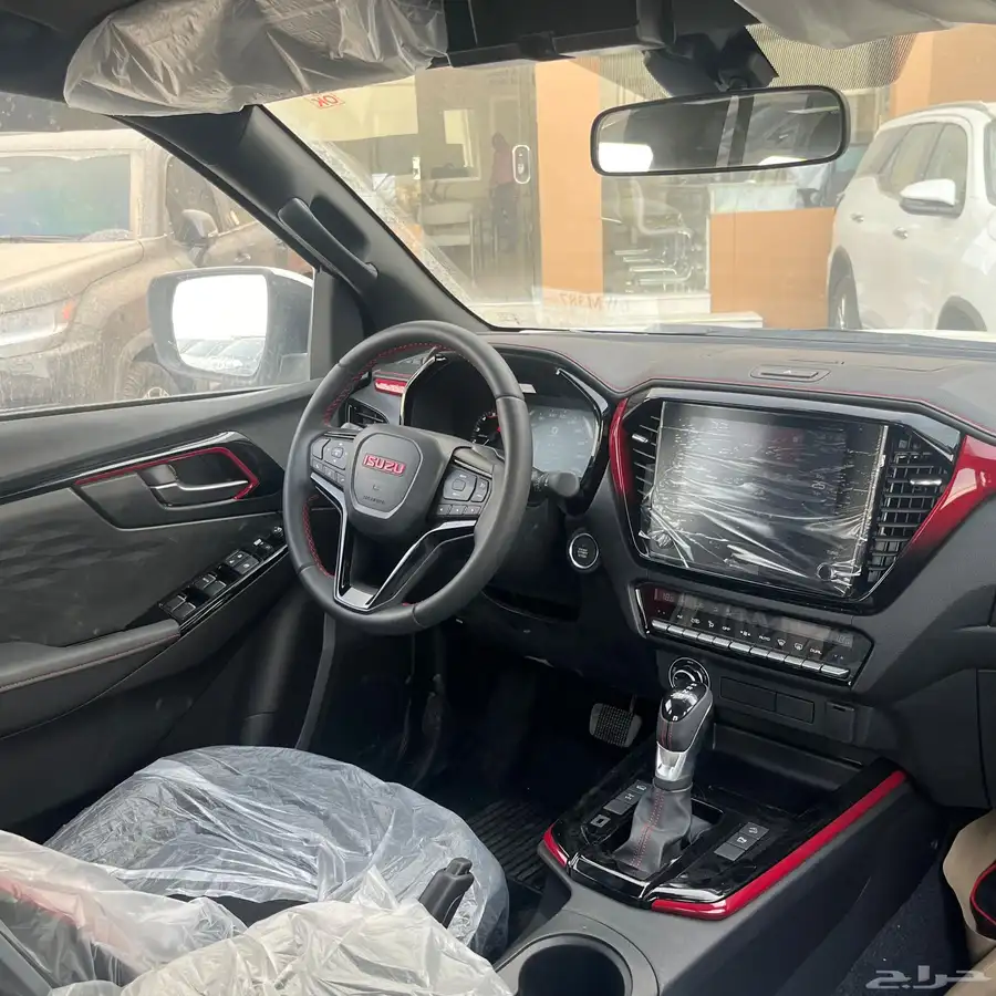 ايسوزو دي ماكس جي تي 2025 3