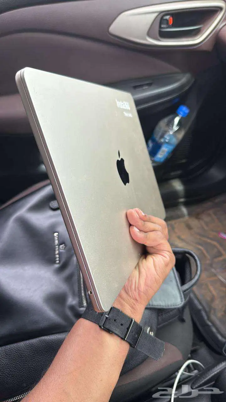 MacBook Air M2 (2023)   16GB RAM   256GB SSD   Like New 3