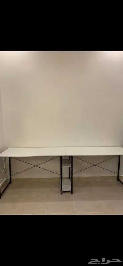 للبيع طاولة قيمنق او مكتبيه 2