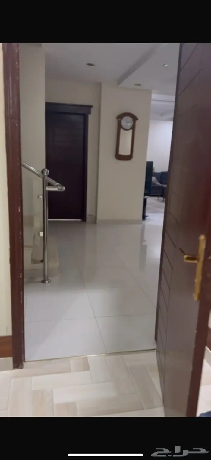 فلة للبيع حي النرجس 7