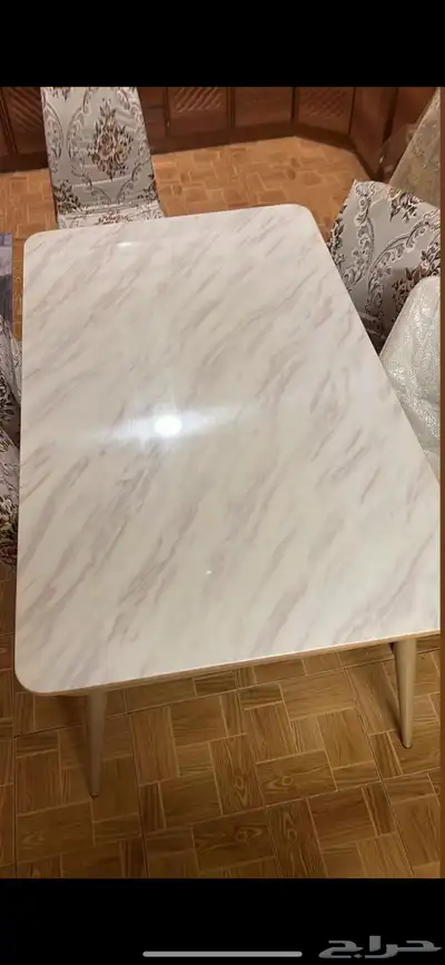 طاولة طعام 0