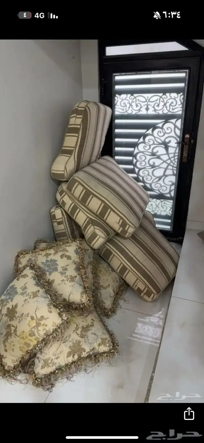 اثاث بدون اي مبلغ صدقة للي محتاجة والي يبية ياخذه ومعه ثلاث 0