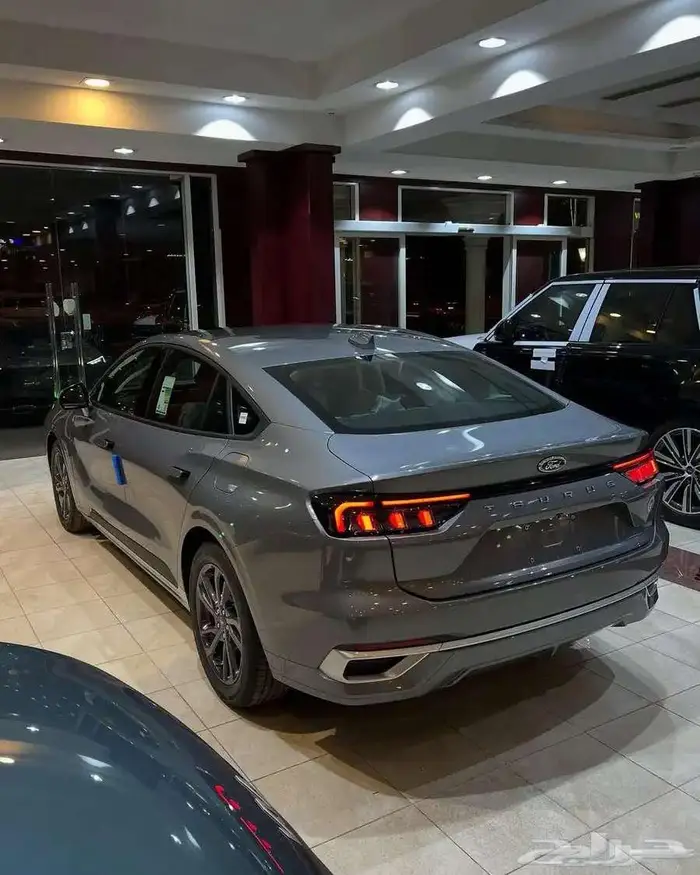 عرض خاص - فورد توروس امبيانتي موديل 2025 2