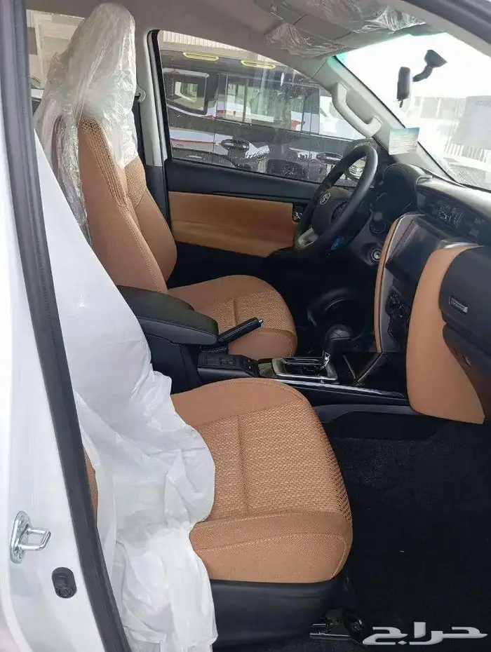 فورتشنر بنزين 4X4 موديل 2025 وارد عبداللطيف 7